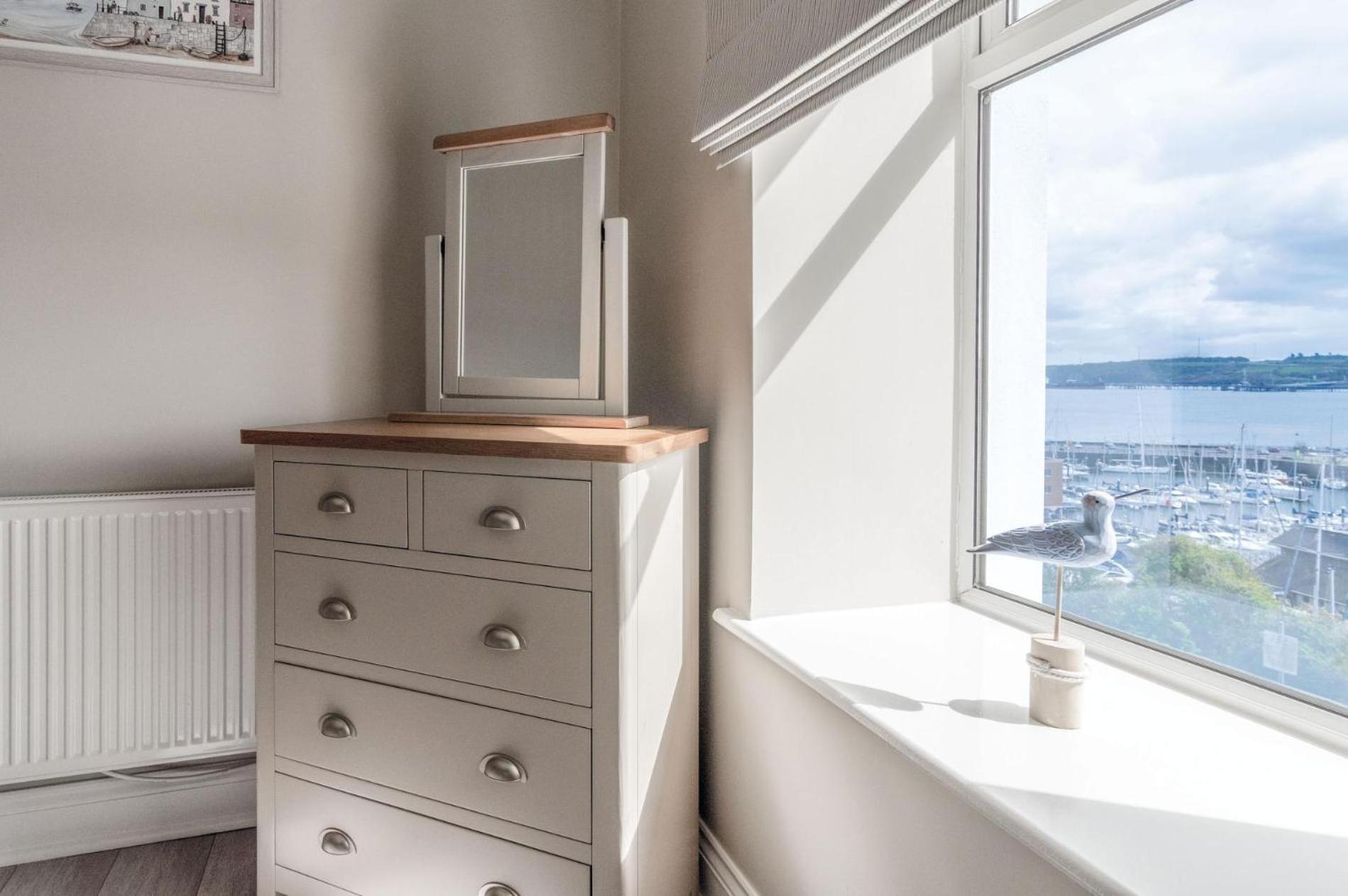 Beach Haven Hideout - 2 Bedroom - Milford Haven Eksteriør billede